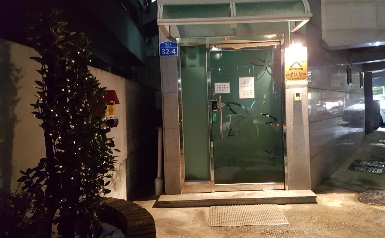 I Sleep Alone Hotel Seoul Ngoại thất bức ảnh